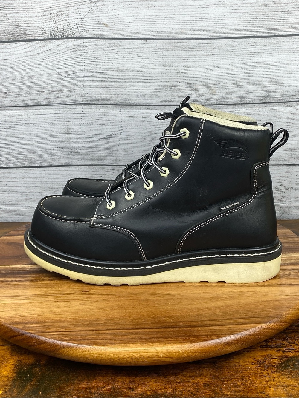 Avenger Womens Mid 6” Composite Toe Waterproof Leather Moc Toe Work Boot Size 11